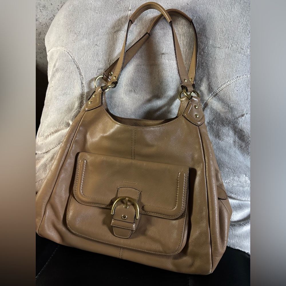 Coach Campbell purse in brown! Good condition